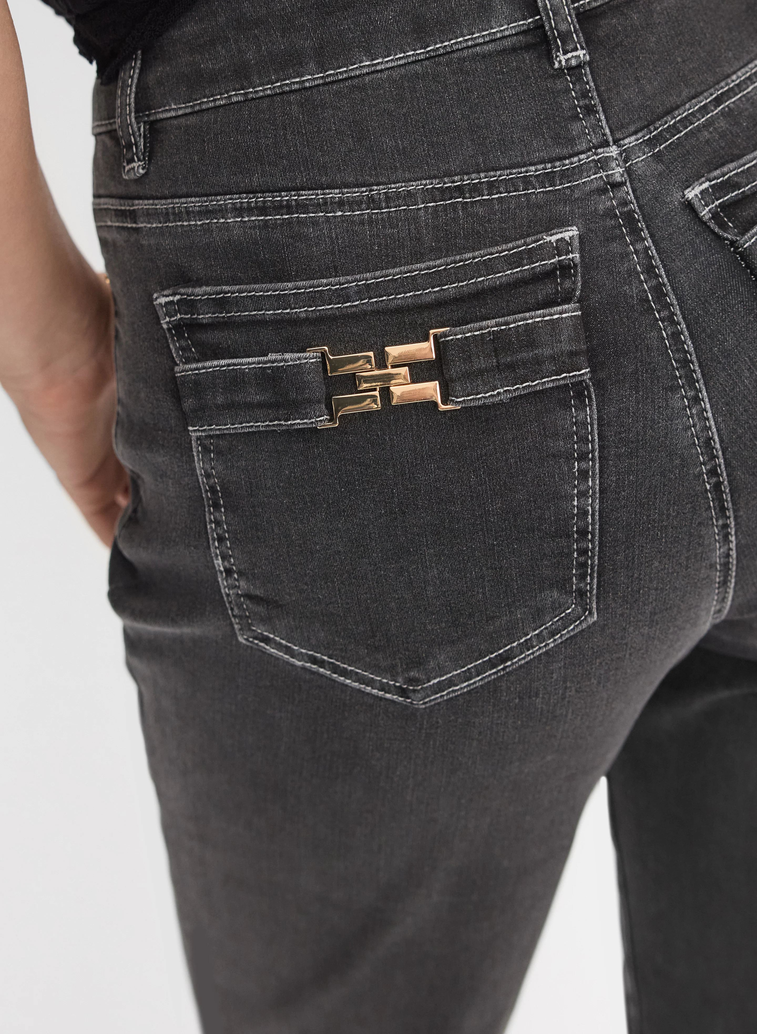 Buckle Detail Straight-Leg Jeans - Image 4