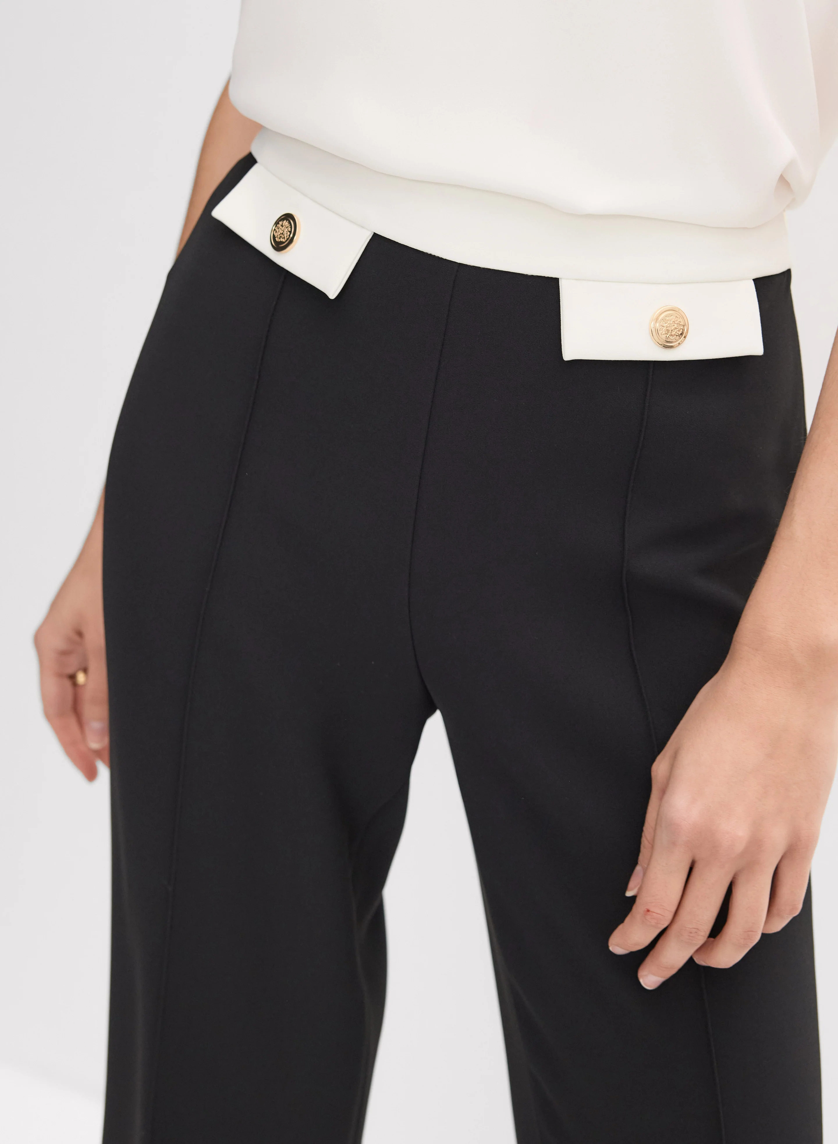 Contrast Detail Flare-Leg Pants - Image 4