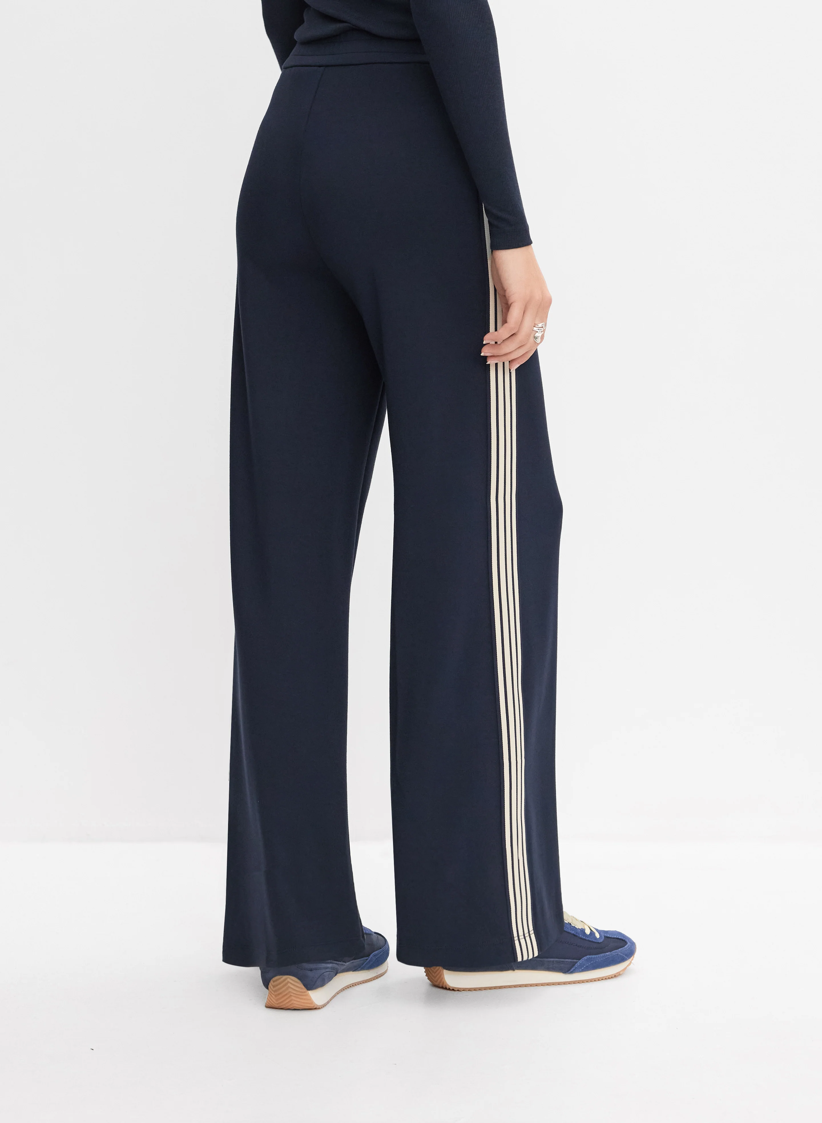 Contrast Striped Trim Pants - Image 2