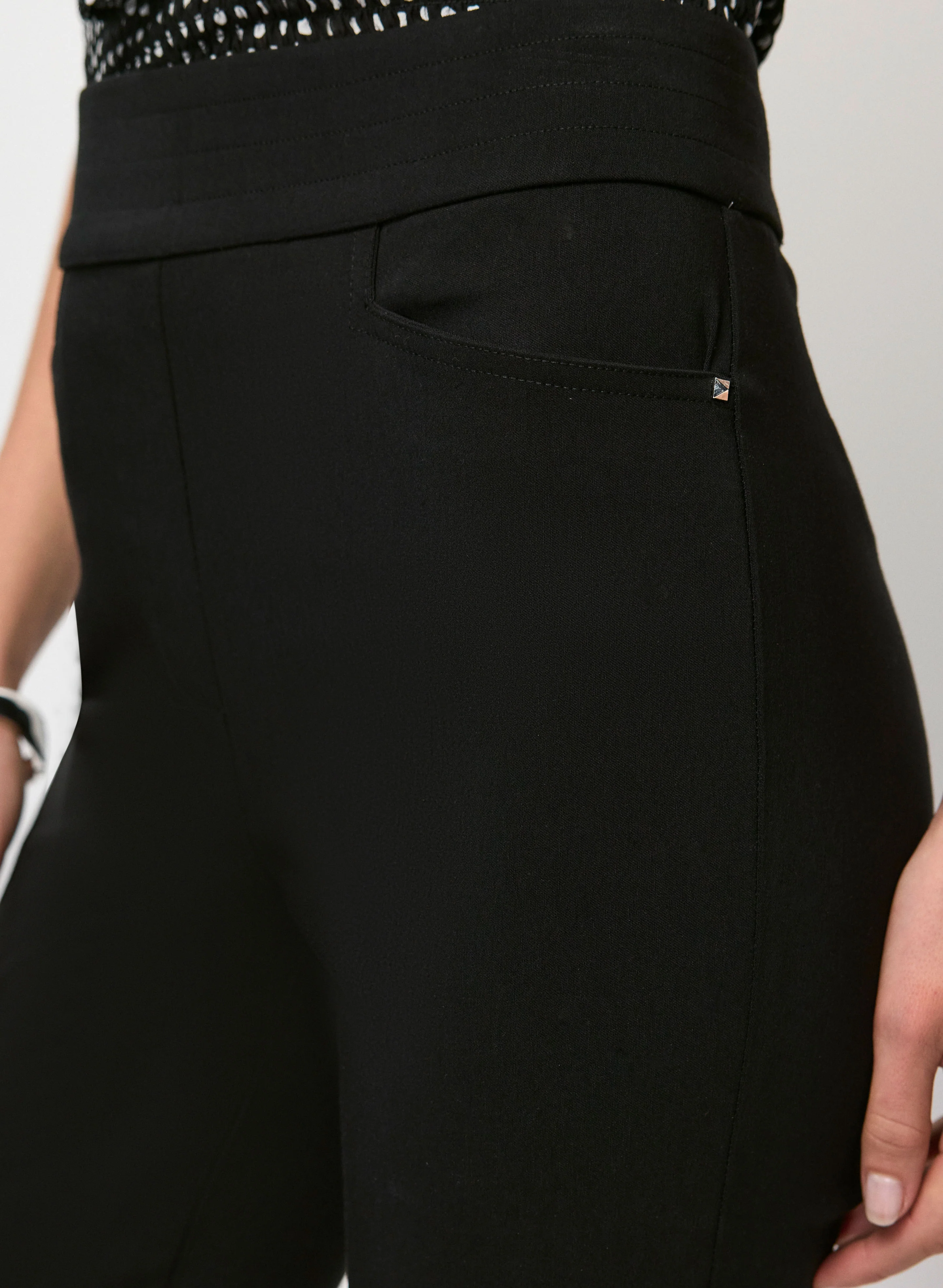 Essential Bengaline Capris - Image 4