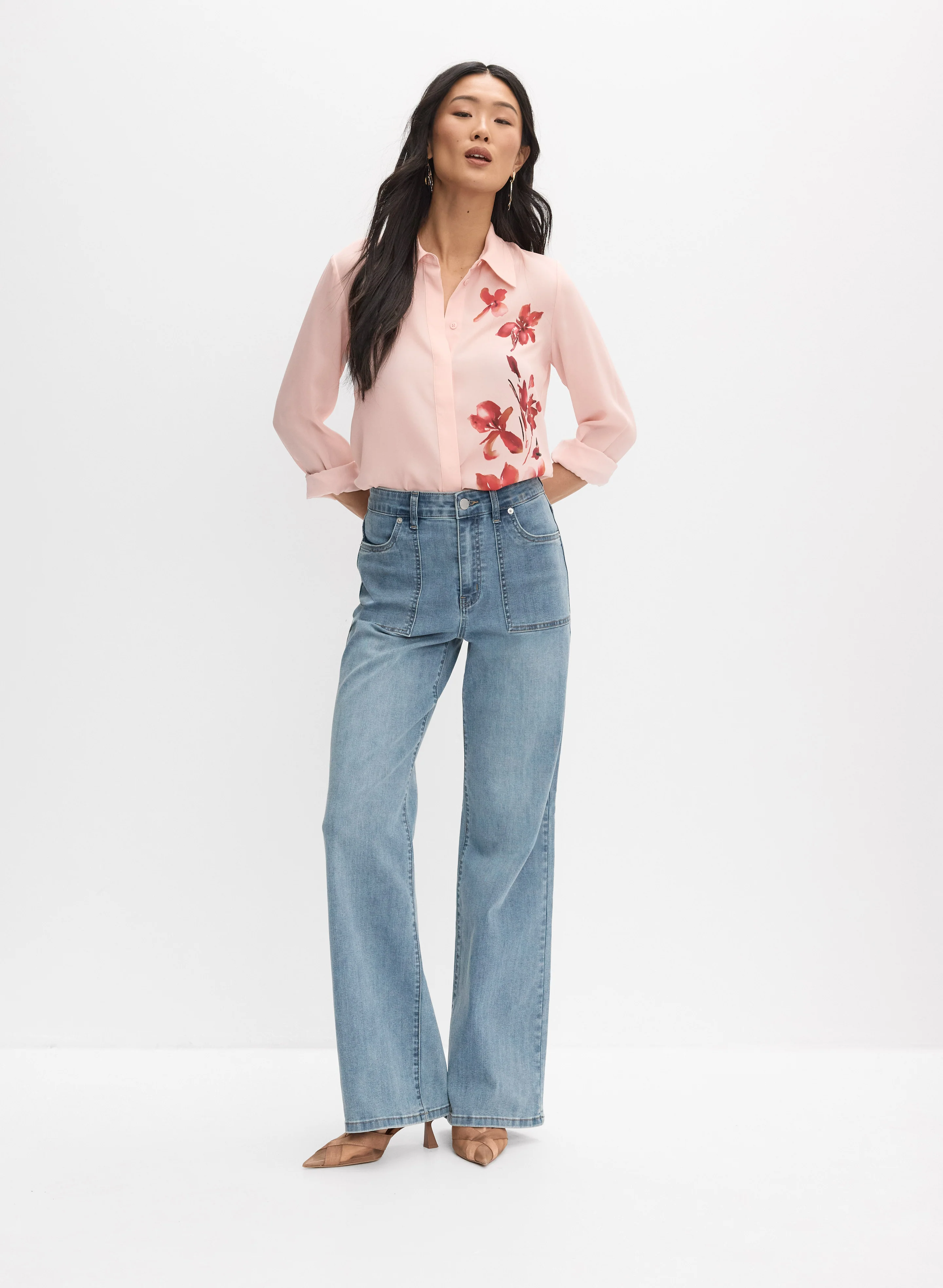 Floral Button-Down Blouse & Pocket Detail Trouser Jeans