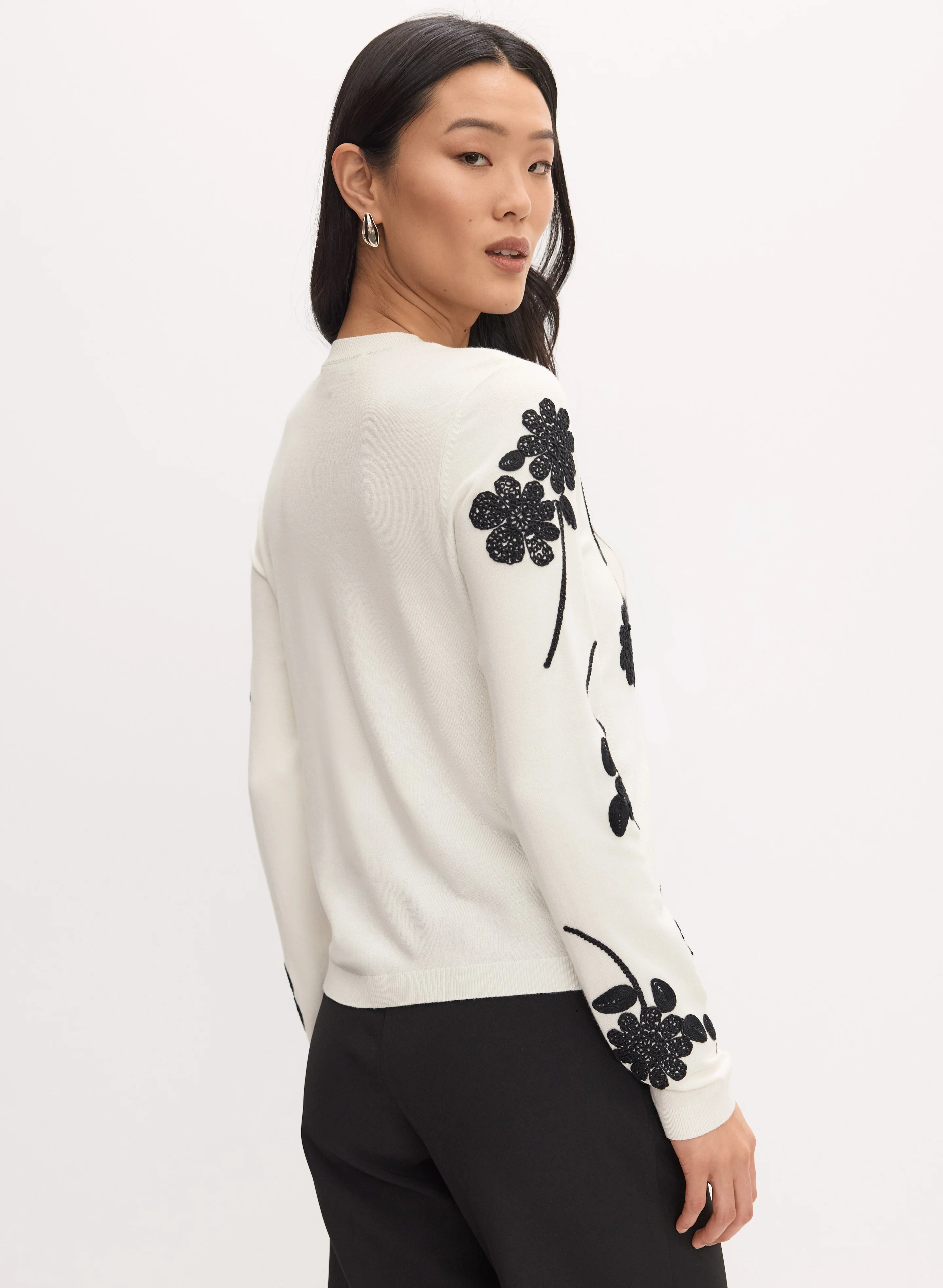 Floral Embroidered Cardigan - Image 4