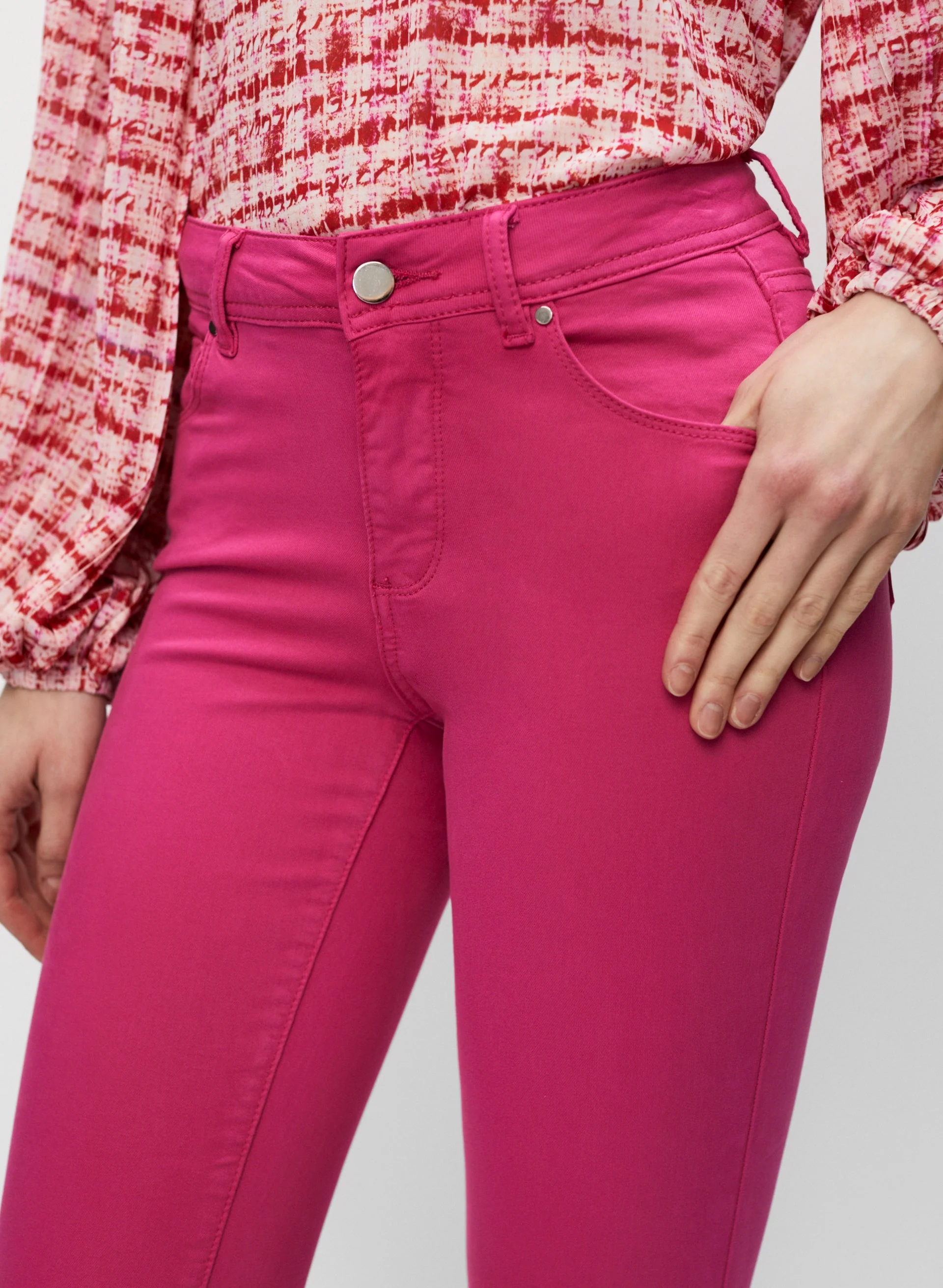 Frank Lyman - Ruffle Hem Jeans - Image 5