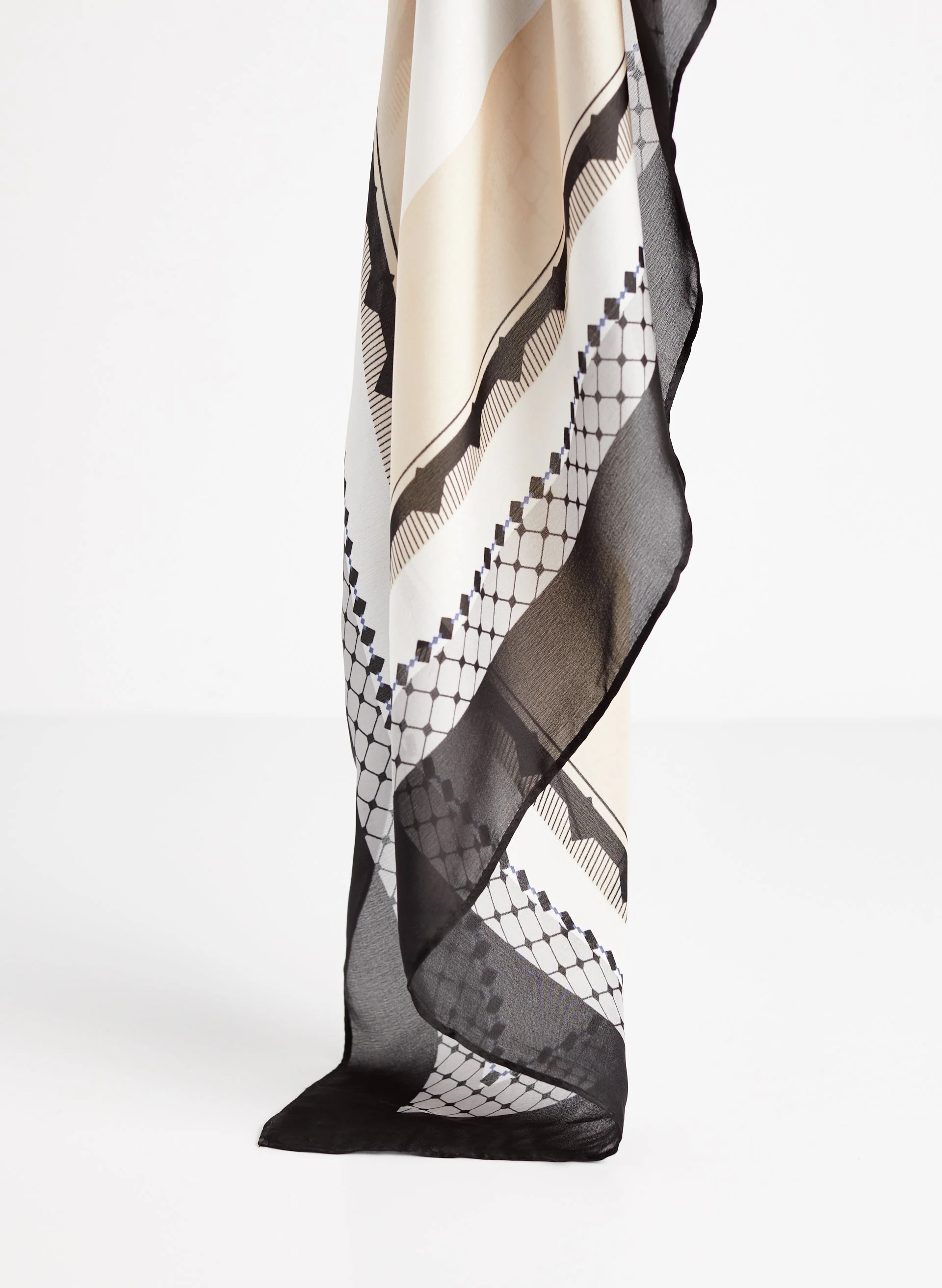 Geometric Border Print Scarf - Image 2