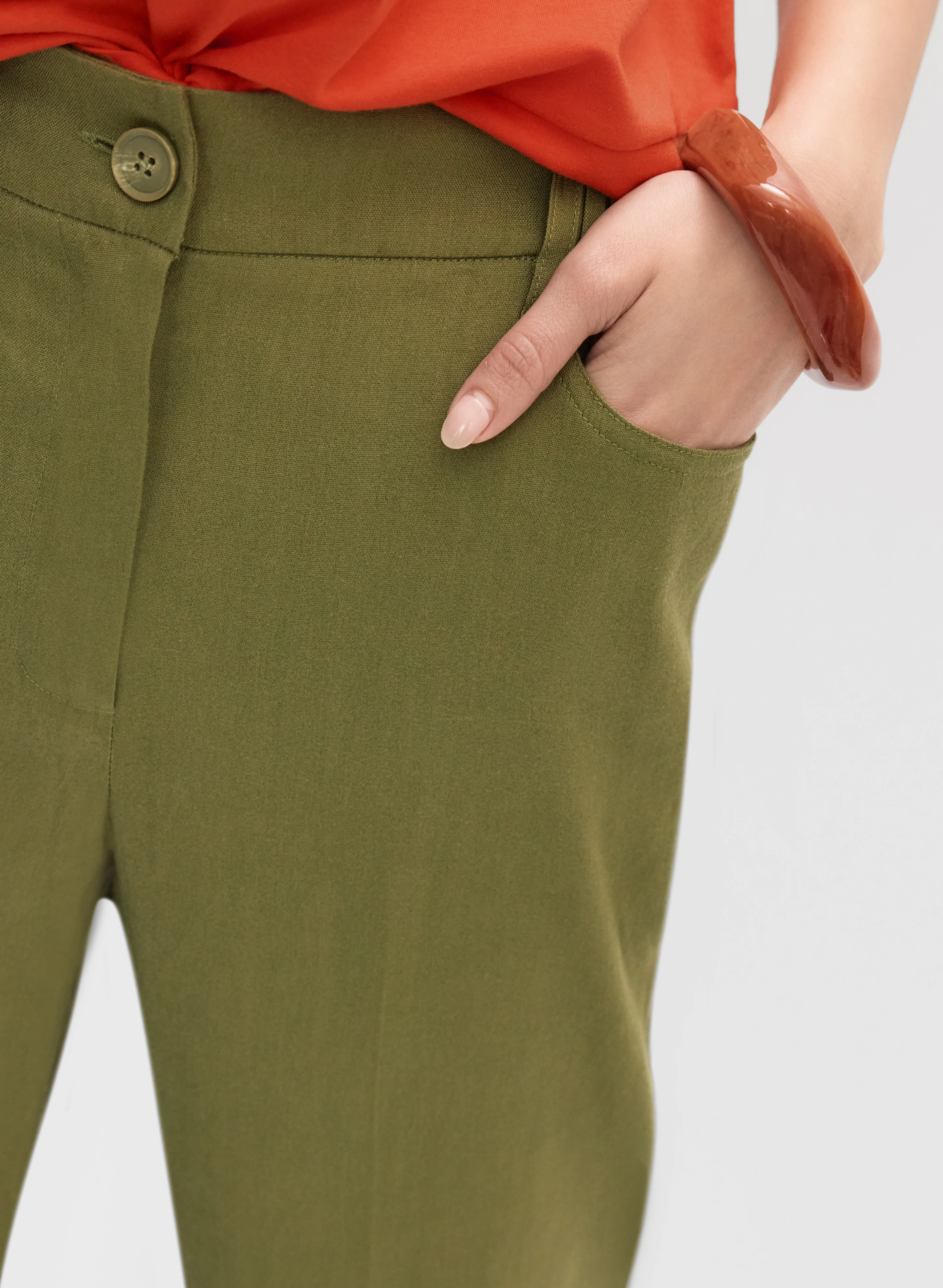 Linen-Blend Capris - Image 4