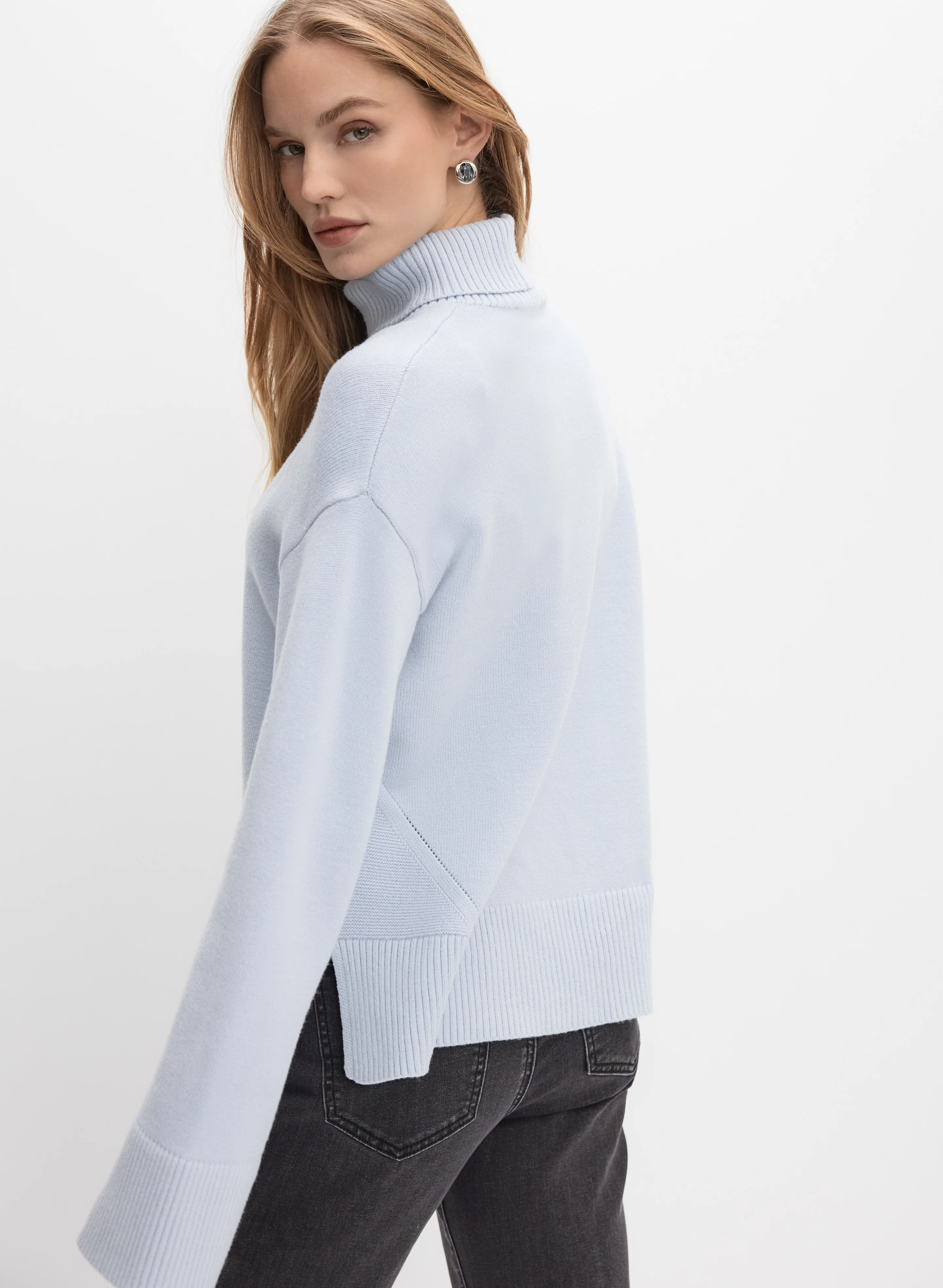Ribbed Detail Turtleneck Sweater - Image 4