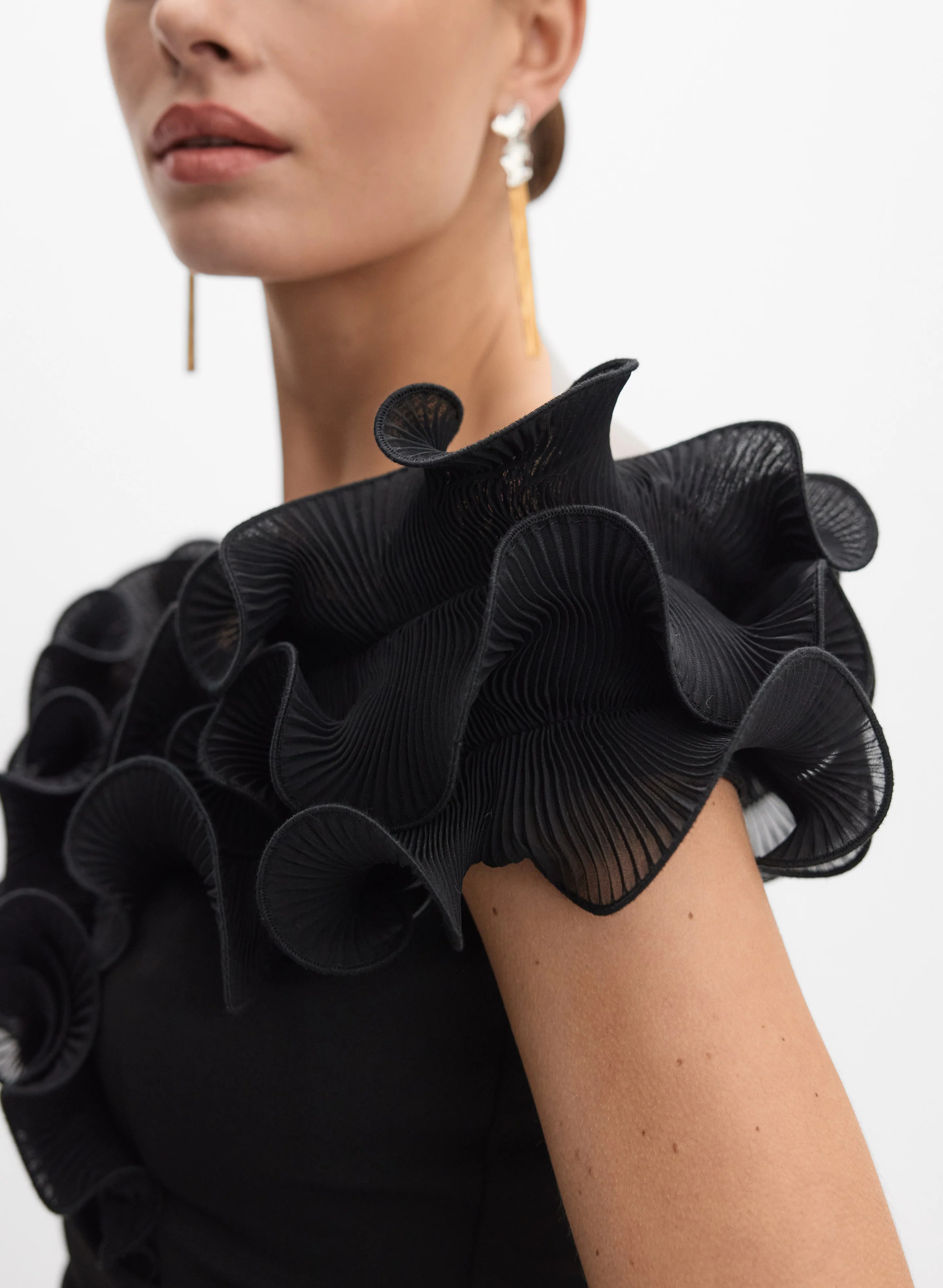 Ruffle Off-The-Shoulder Dress - Image 3