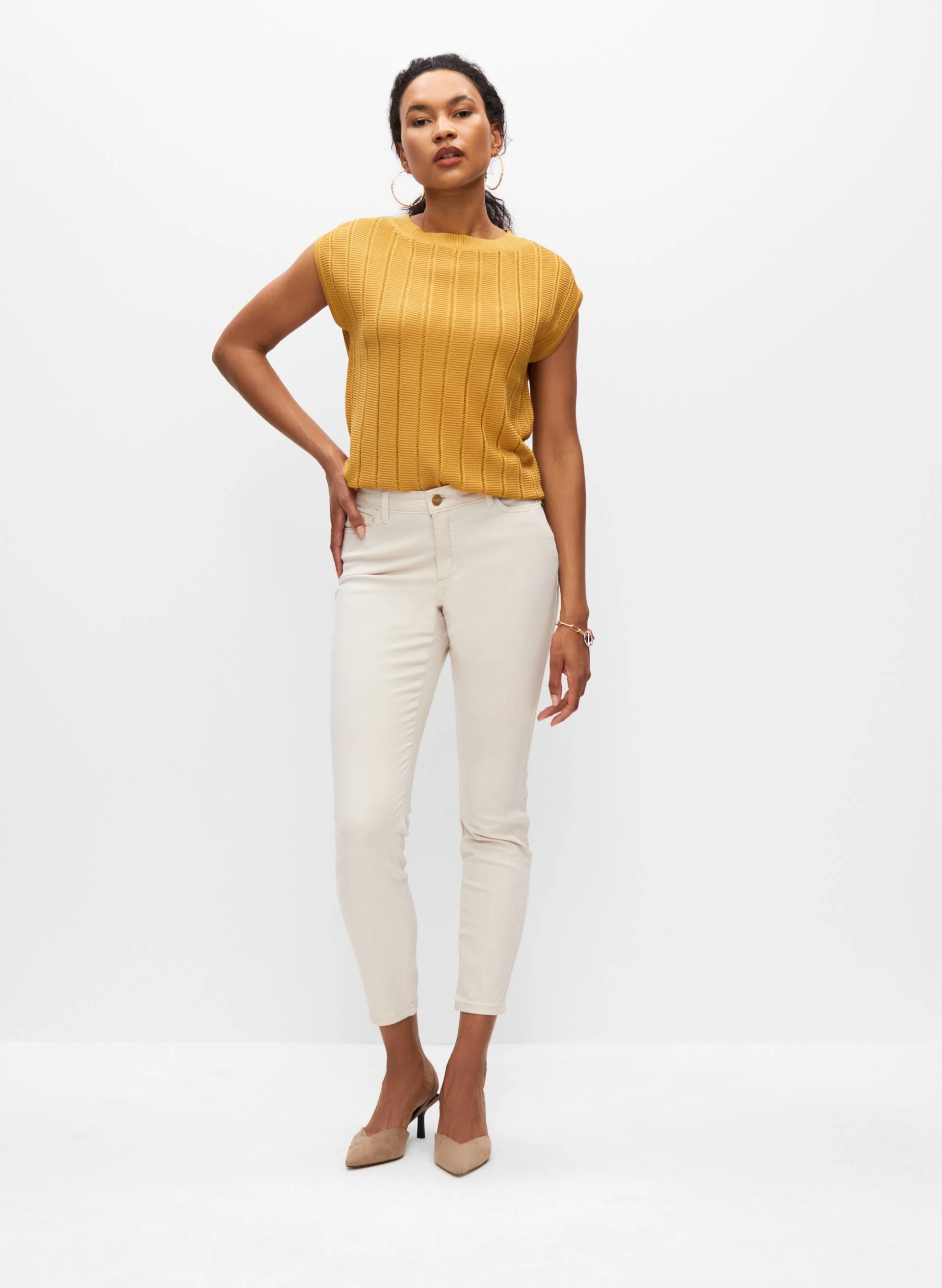 Short Sleeve Sweater - Image 3