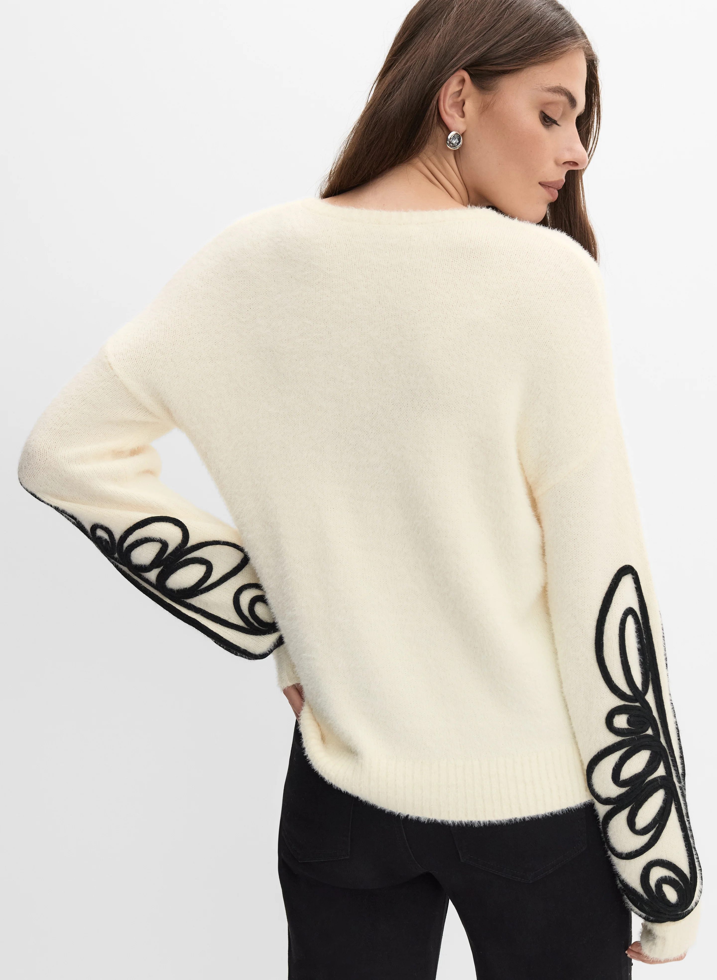 Soutache Embroidered Detail Sweater - Image 4